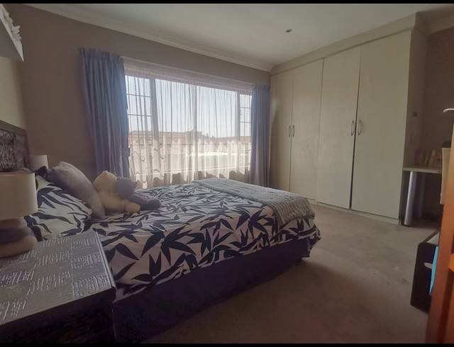 3 BEDROOM HOUSE FOR SALE IN VANDERBIJLPARK SE 8